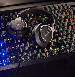 Audio-Technica ATH-M70x Stüdyo Referans Kulaklığı - 2