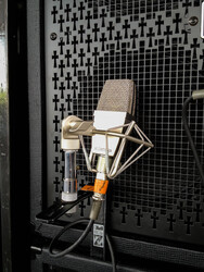 sE Electronics T2 Titanyum Kapsüllü Geniş Diyaframlı Kondenser Mikrofon - 3